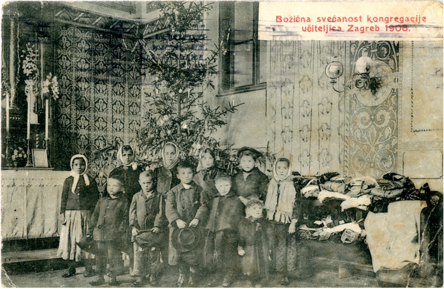 Djeca na božićnoj svečanosti Kongregacije učiteljica u Zagrebu Zagreb, 1908., HŠM 32525