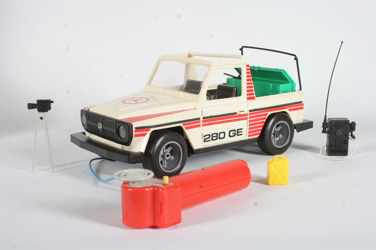 Model automobila Mercedes 280 GE Mehanotehnika, Slovenija, oko 1975. god. HŠM 45678