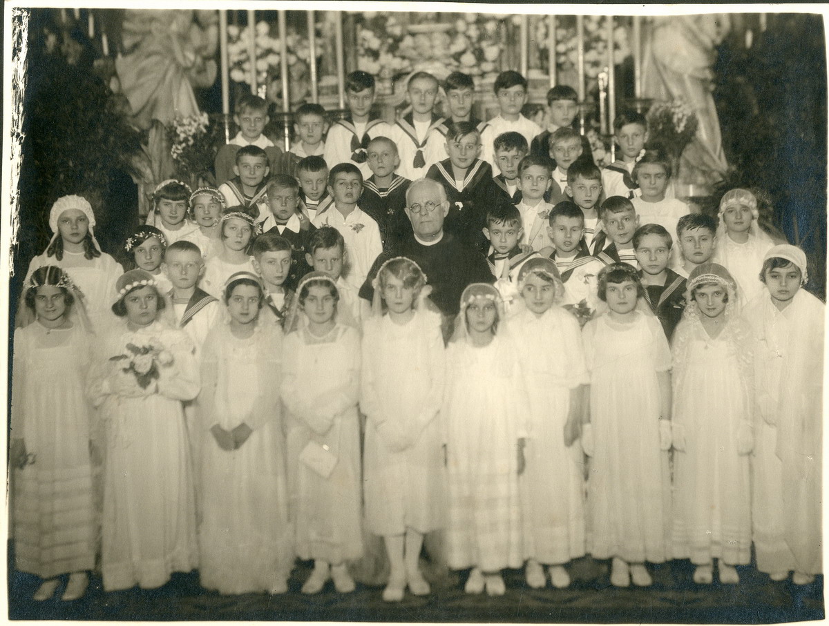 Prvopričesnici Foto Studio, Zagreb, 25. 05. 1933., HŠM 38079